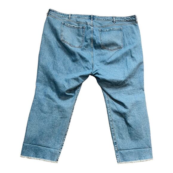 Torrid Classic Denim Crop Boyfriend Jean in Medium Wash - Picture 5 of 6